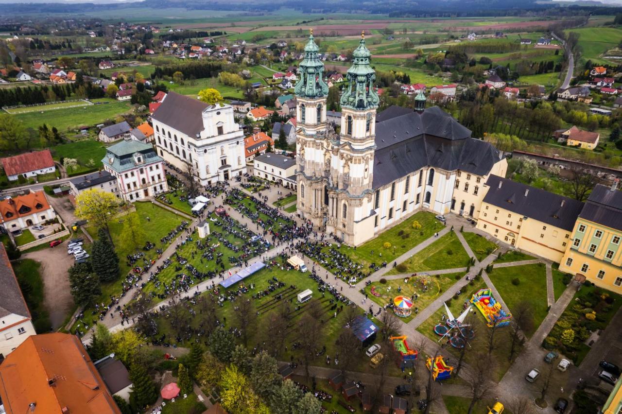 Agroturystyka Zielna 16. Krzeszow  Luaran gambar
