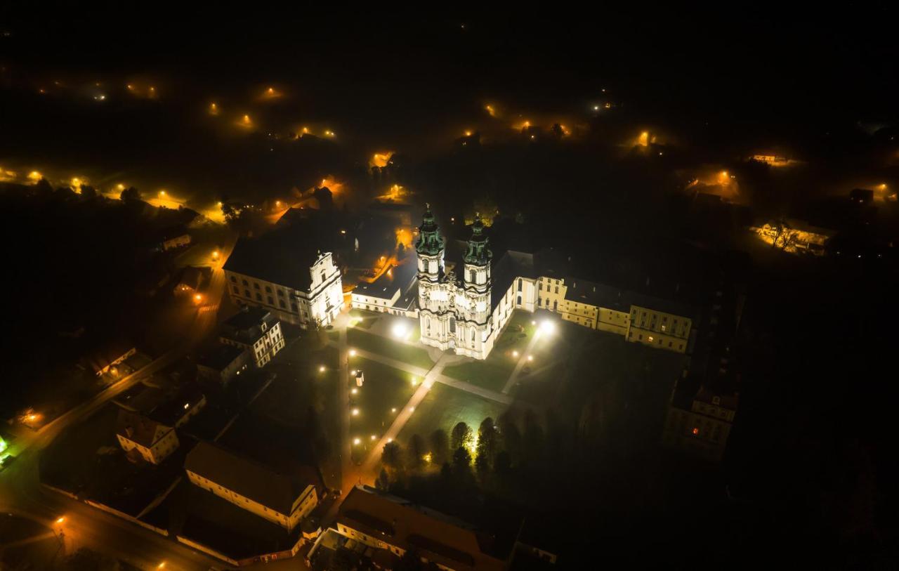 Agroturystyka Zielna 16. Krzeszow  Luaran gambar