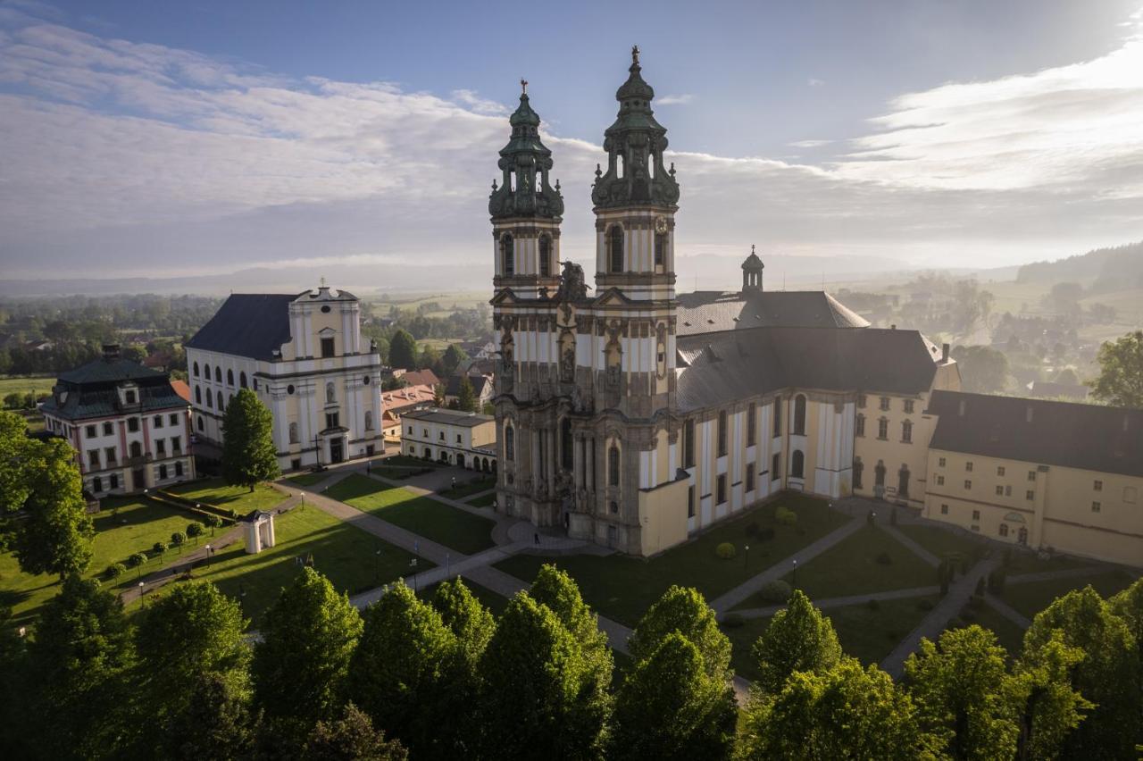 Agroturystyka Zielna 16. Krzeszow  Luaran gambar